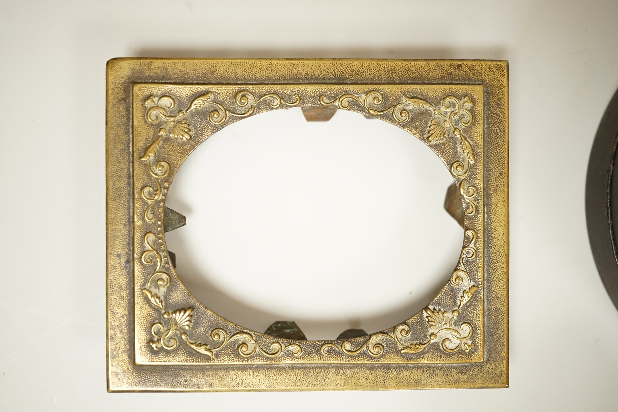 A collection of 19th century and later snuff and pill boxes, a silhouette frame and a gilt metal frame